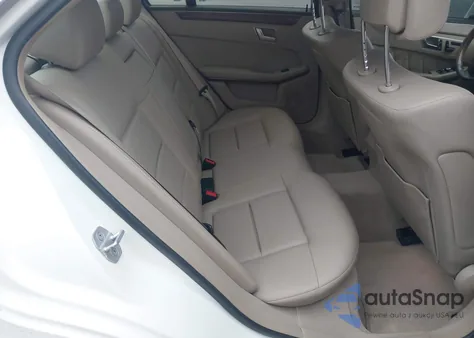 2012 Mercedes-Benz E 350 4Matic z USA, uszkodzony, nr VIN WDDHF8JB4CA613226